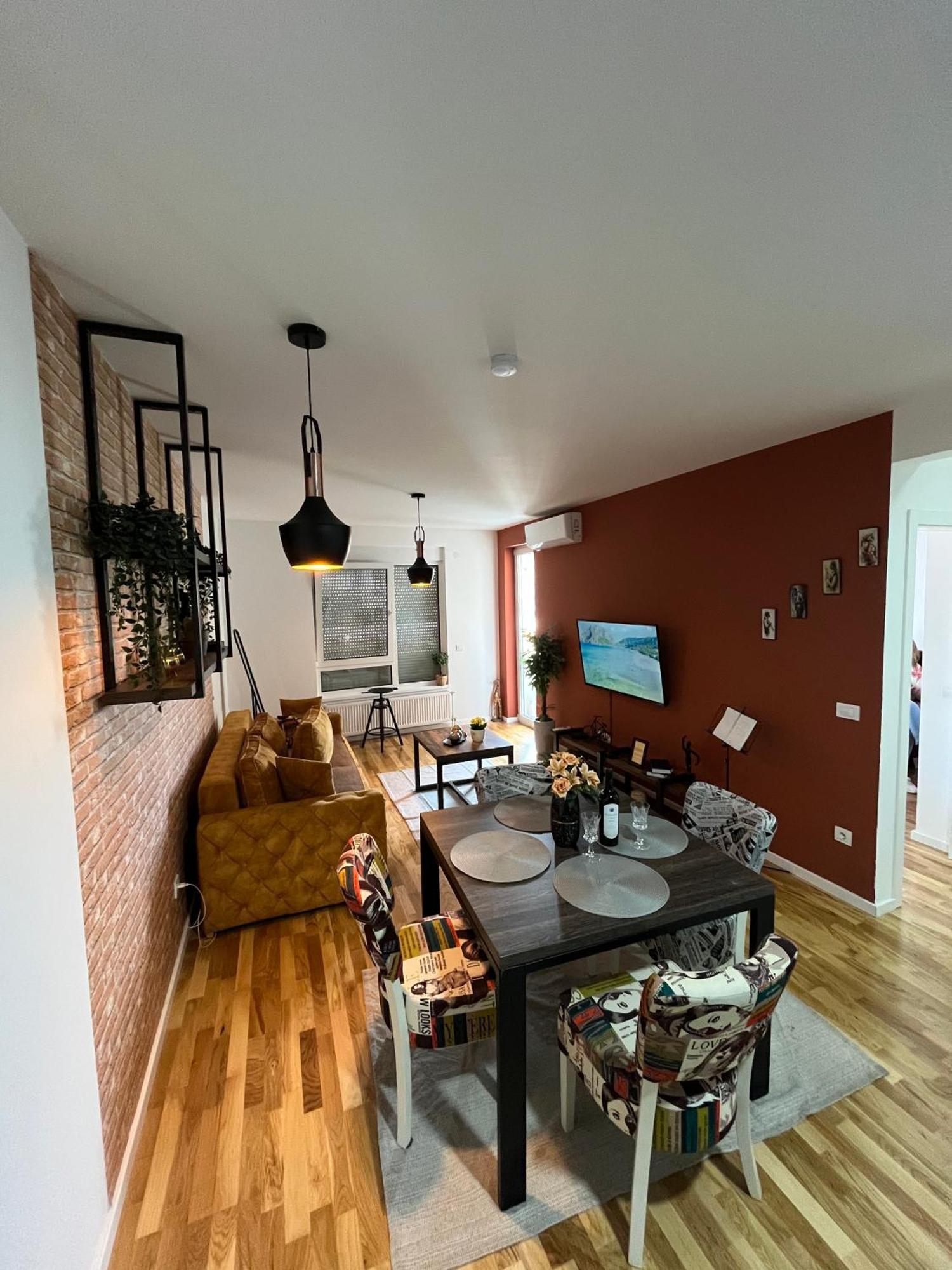 Lux Apartment 13 Center, Free Parking Ni Kültér fotó