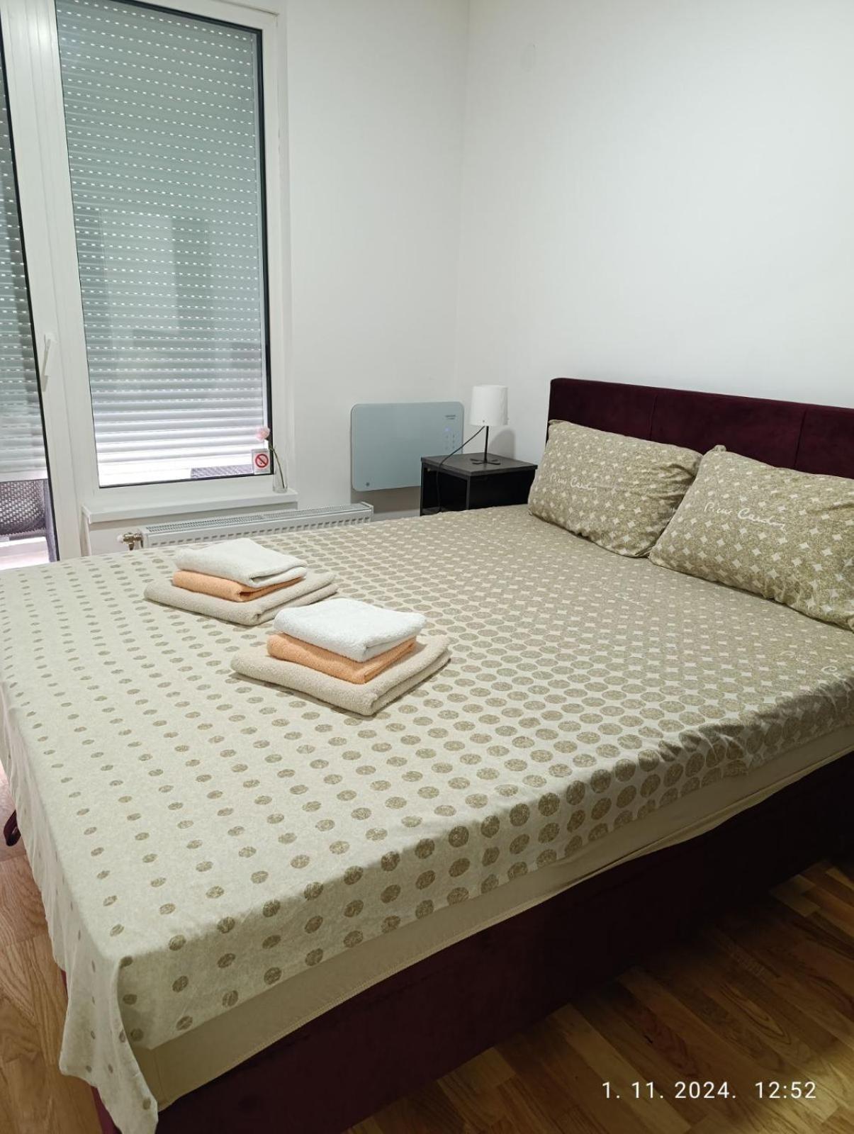 Lux Apartment 13 Center, Free Parking Ni Kültér fotó